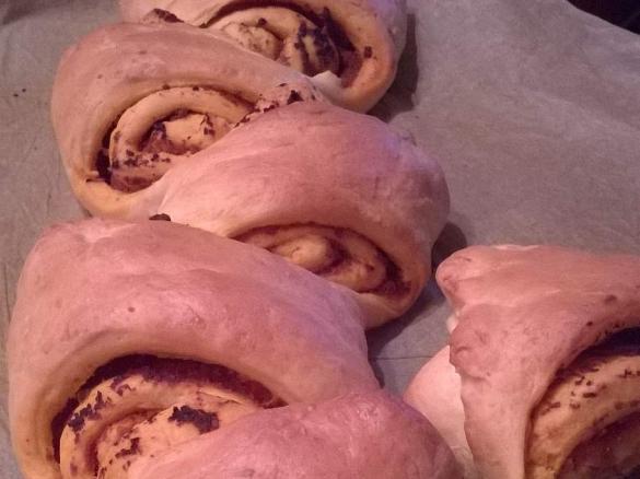 Schnelles Partybrot / Partyähre gefüllt mit Pesto*Gefülltes Baguette