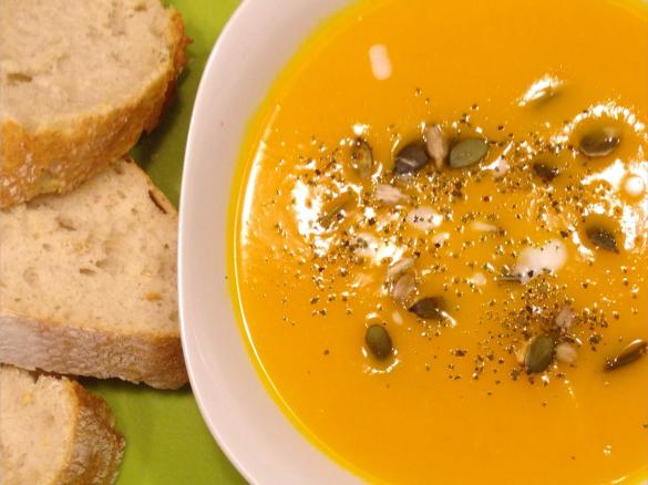 Kürbis-Creme-Suppe mit Kokosmilch vegan