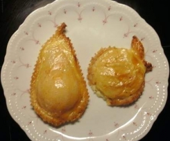 Apfel und Birne auf Blätterteig gebettet