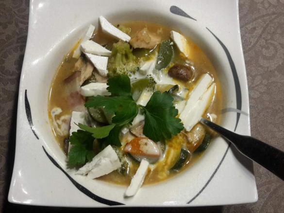 Spontane Gemüsesuppe mit Huhn