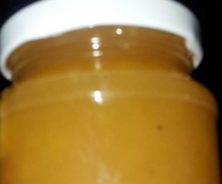 Apfelmarmelade mit kandierten Mandeln