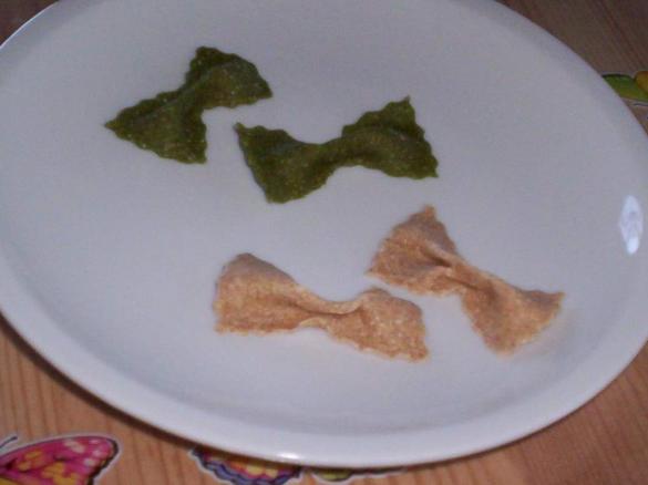 Variation von Dinkel-Vollkorn Nudeln "tomato"