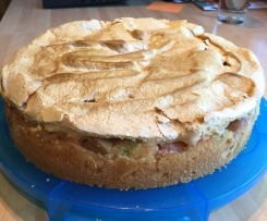 Rhabarberkuchen mit Eischnee