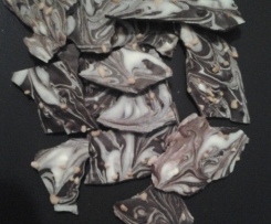 Bruchschokolade  -> perfektes Mitrbingsel zu jedem Anlass