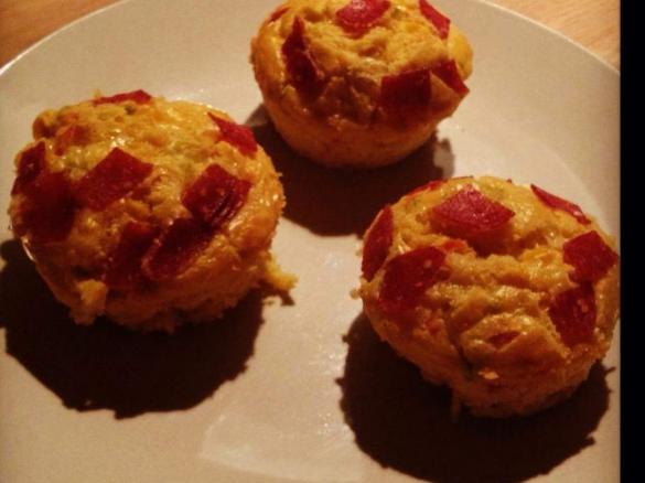 Pizza Salami Muffins