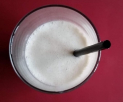 Eiweißshake mit Banane 
