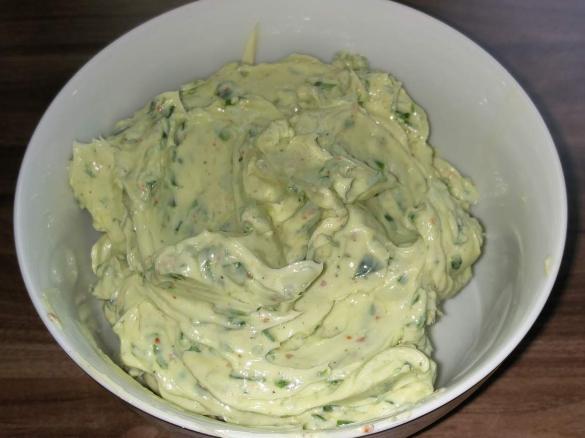 Bärlauch Butter, scharf, mit Chili