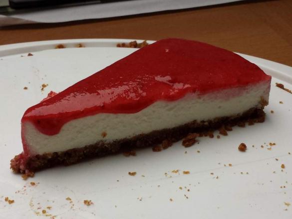 ERDBEER MASCARPONE TORTE