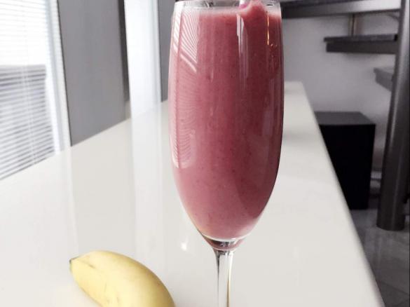 Kirsch - Bananen Kokosmilch Shake