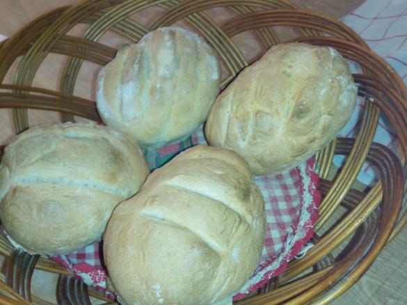 Sonntagsbrötchen aus Baguetteteig