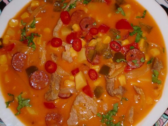 Gyrossuppe Party suppe mit Gyros und Mettenden oder Cabanossi