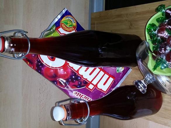 Nimm 2 "rote Früchte"-Likör