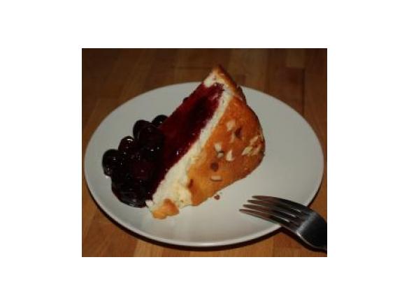 Vanillekuchen mit heissen Kirschen