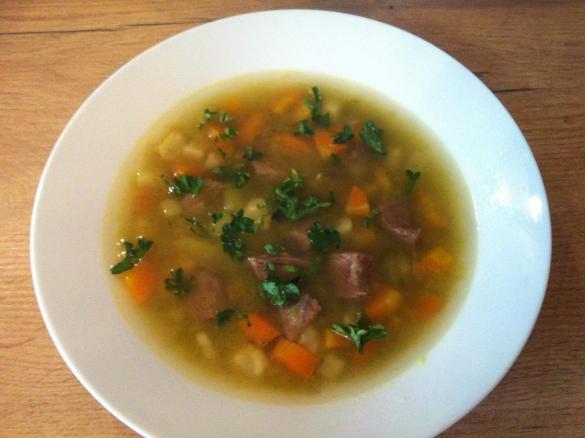Schnelle Rindssuppe