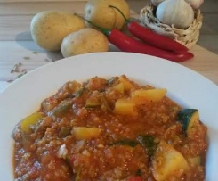 Scharfer Grünkern-Kartoffel-Eintopf mit Gemüse