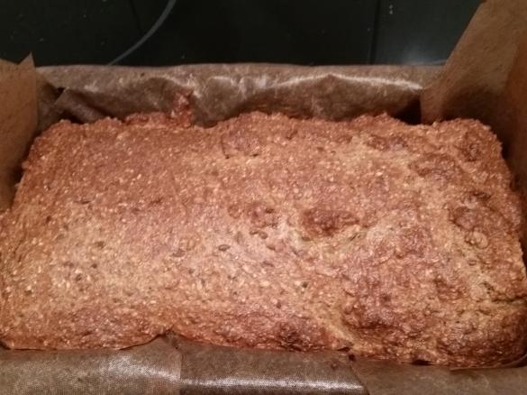 Eiweißbrot mit Sonnenblumenkerne