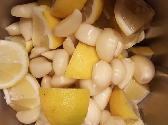 Knoblauch-Zitronen Saft für die Gesundheit