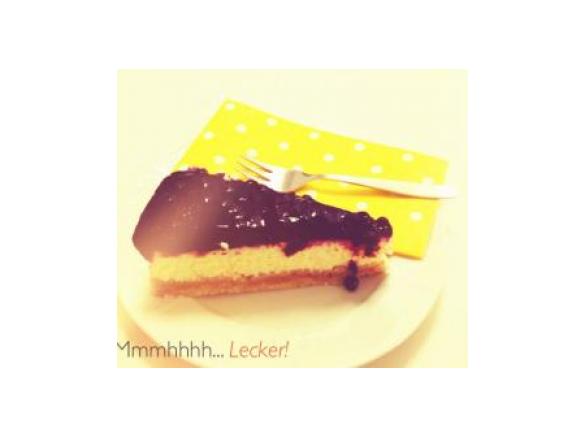 Heidelbeer Cheesecake mit Keksboden