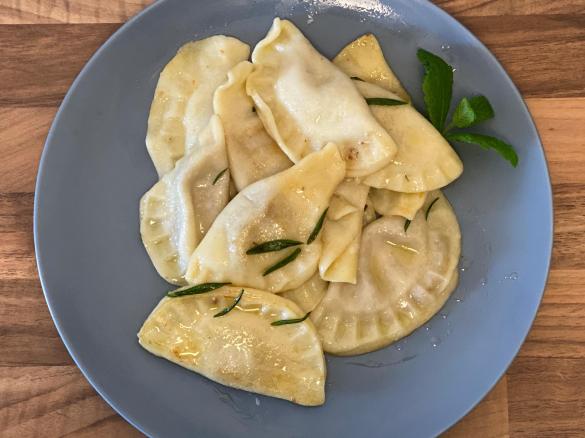 Ravioli mit Scampifüllung