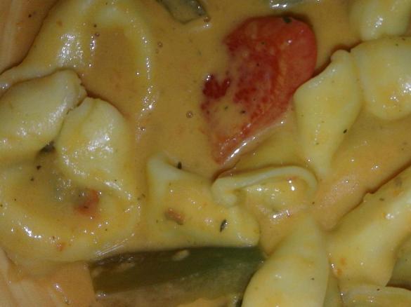 Tortellini mit Paprika- Sahnesosse