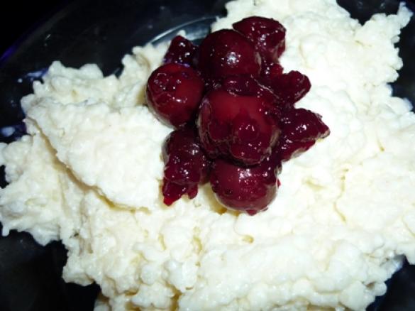 Milchreis " karibisch " mit Kirschsauce