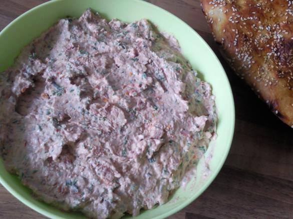 Pikante Toscana-Creme Brotaufstrich / Dip