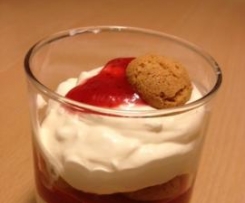 Eierlikör-Schichtspeise m.Amarettini