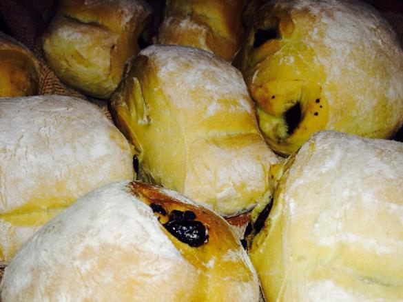 Ciabattabrötchen mit Oliven 