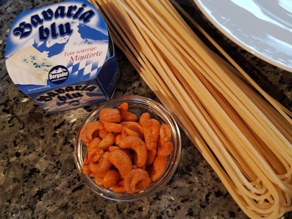 Gerrys Pasta Bavaria blu mit Chili-Nüßchen
