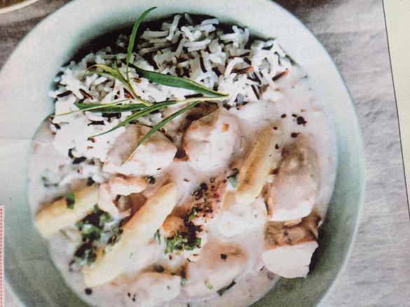 Spargel-Hähnchen-Ragout mit Estragon