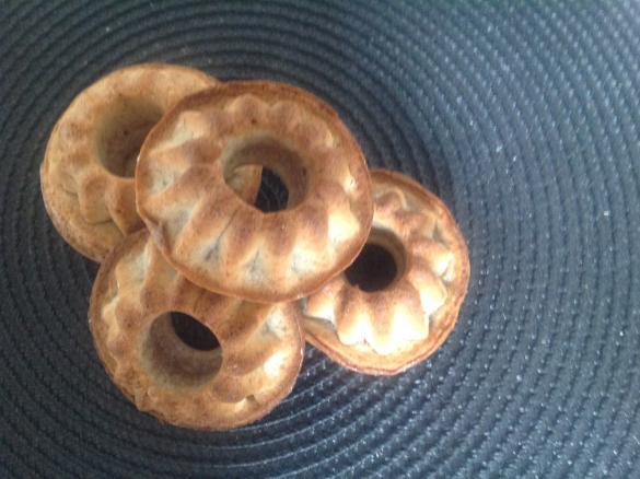 Eiweiß - Küchlein mit Walnüssen