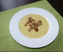 Lauchsuppe mit Crôutons