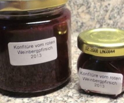 Konfitüre vom roten Weinbergpfirsich