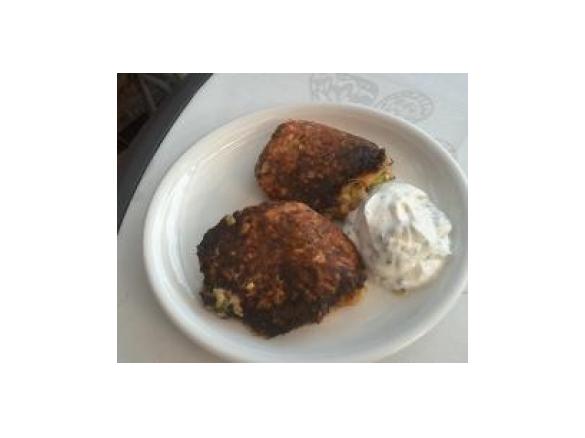 Zucchiniküchlein griechischer Art