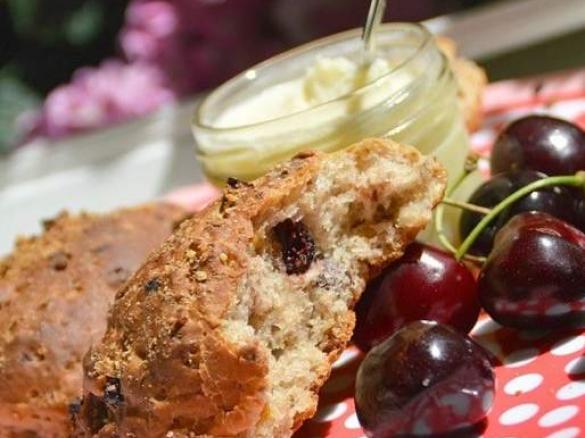 Schnelle Müsli Brötchen mit Cranberries