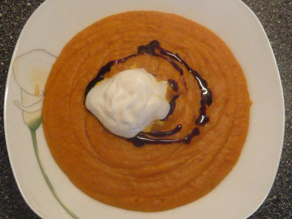 Kürbis-Orangen-Suppe