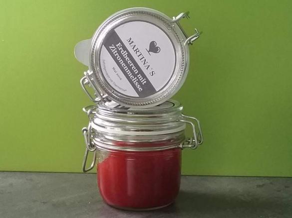 Erdbeermarmelade mit Zitronenmelisse