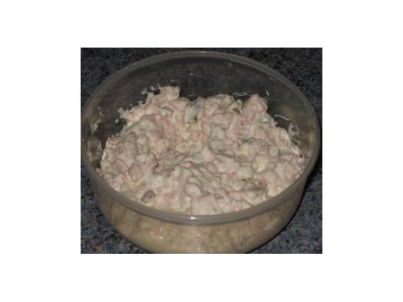 Fleischsalat mit Leberkäse