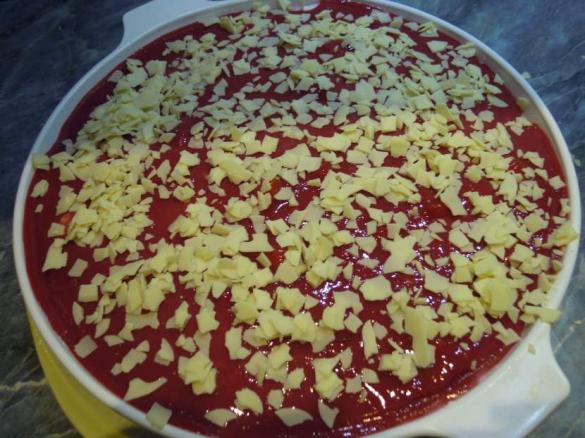 Tiramisu mit roter Grütze