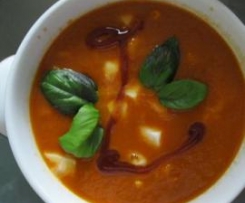 Frische Tomatensuppe