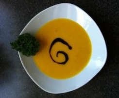 Kürbiscremesuppe mit Kartoffeln