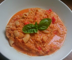 Bandnudeln mit Tunfisch-Tomatensauce 285 kcal/Portion