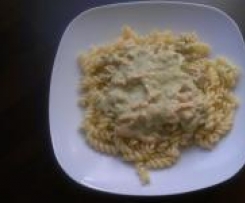 Pasta mit Lachs-Sahne-Pesto