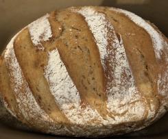 Rustikales Krustenbrot