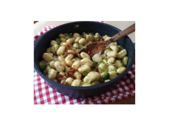Gnocchi Pfanne mit Rosenkohl