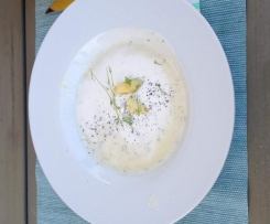 Leichte Spargelsuppe mit Orangensaft