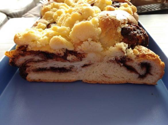 Nuss-Nougat-Hefezopf