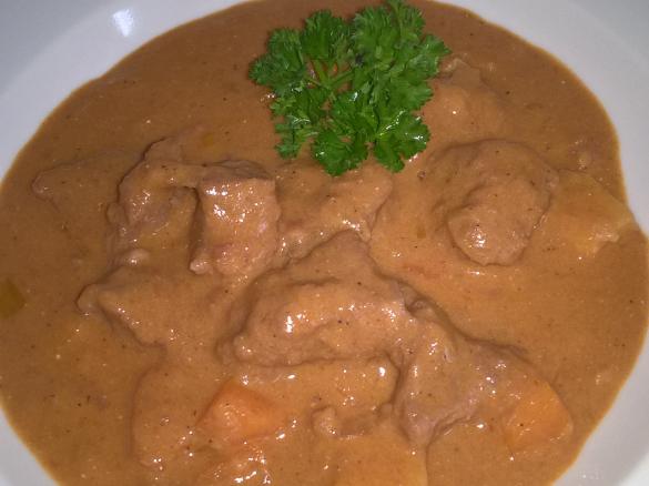 Rinderschmorgulasch