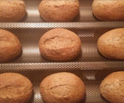 Chiasamen-Dinkelvollkornbrötchen