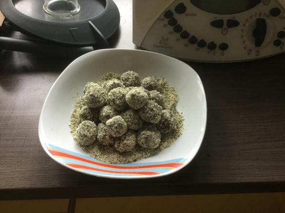 Energiekugeln nach Jamie Oliver